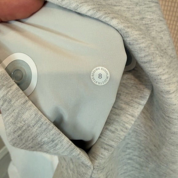 Lululemon In orbit Jacket. Grey. Size 8. - Picture 10 of 11